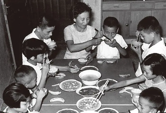 接辦台北大同育幼院